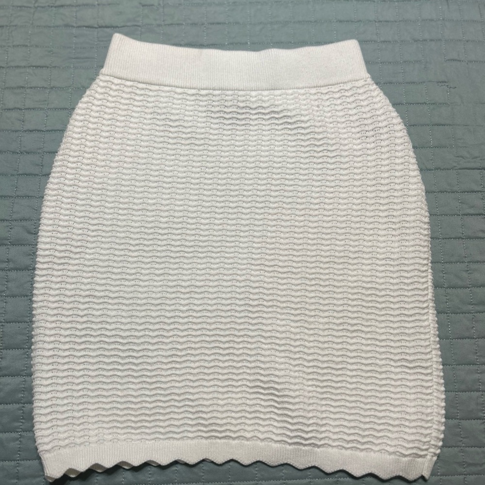 Rachel Zoe White Textured Pencil Skirt